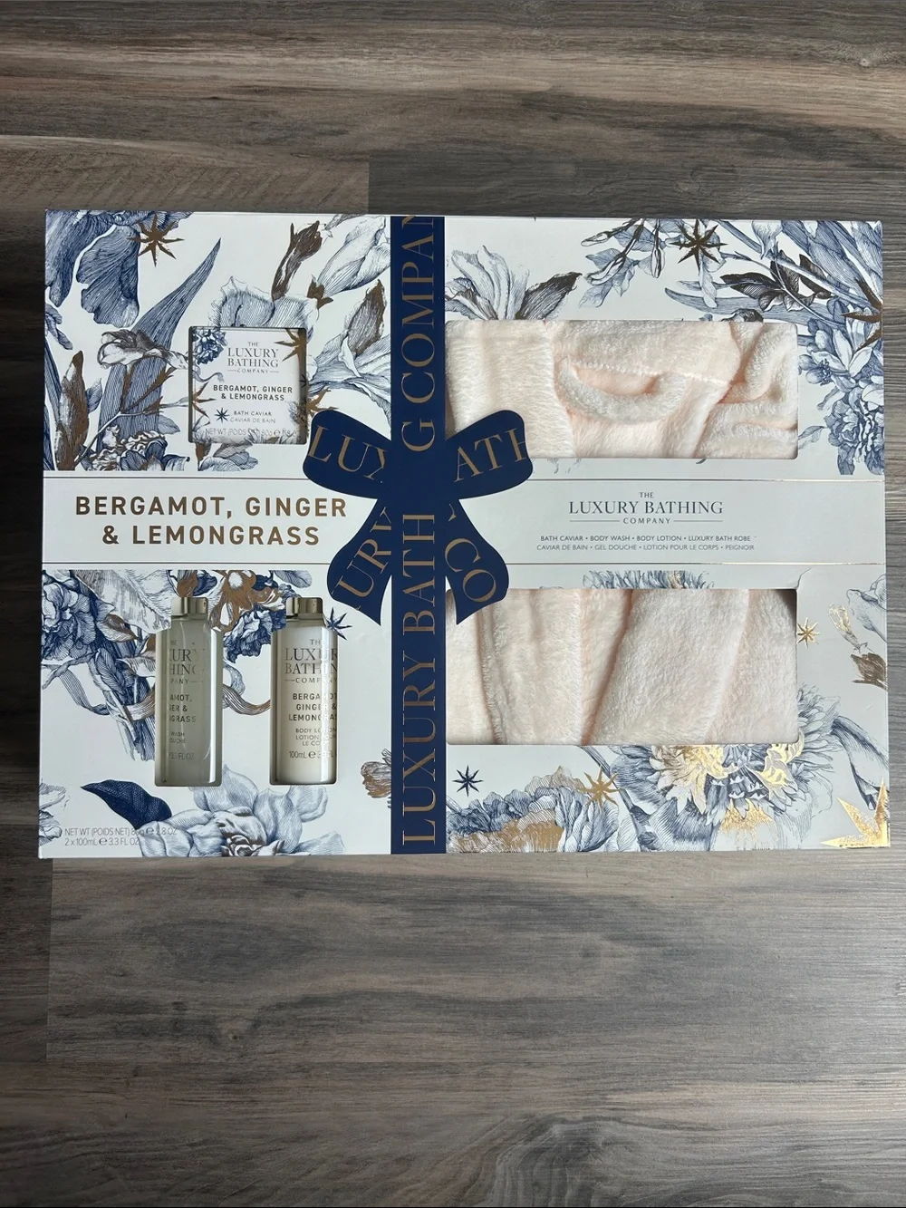 NWT Luxury Bath Set